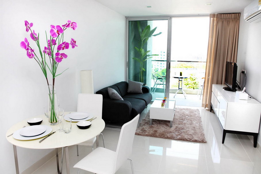 Condo in best location with stunning sea view on Pratumnak Hill